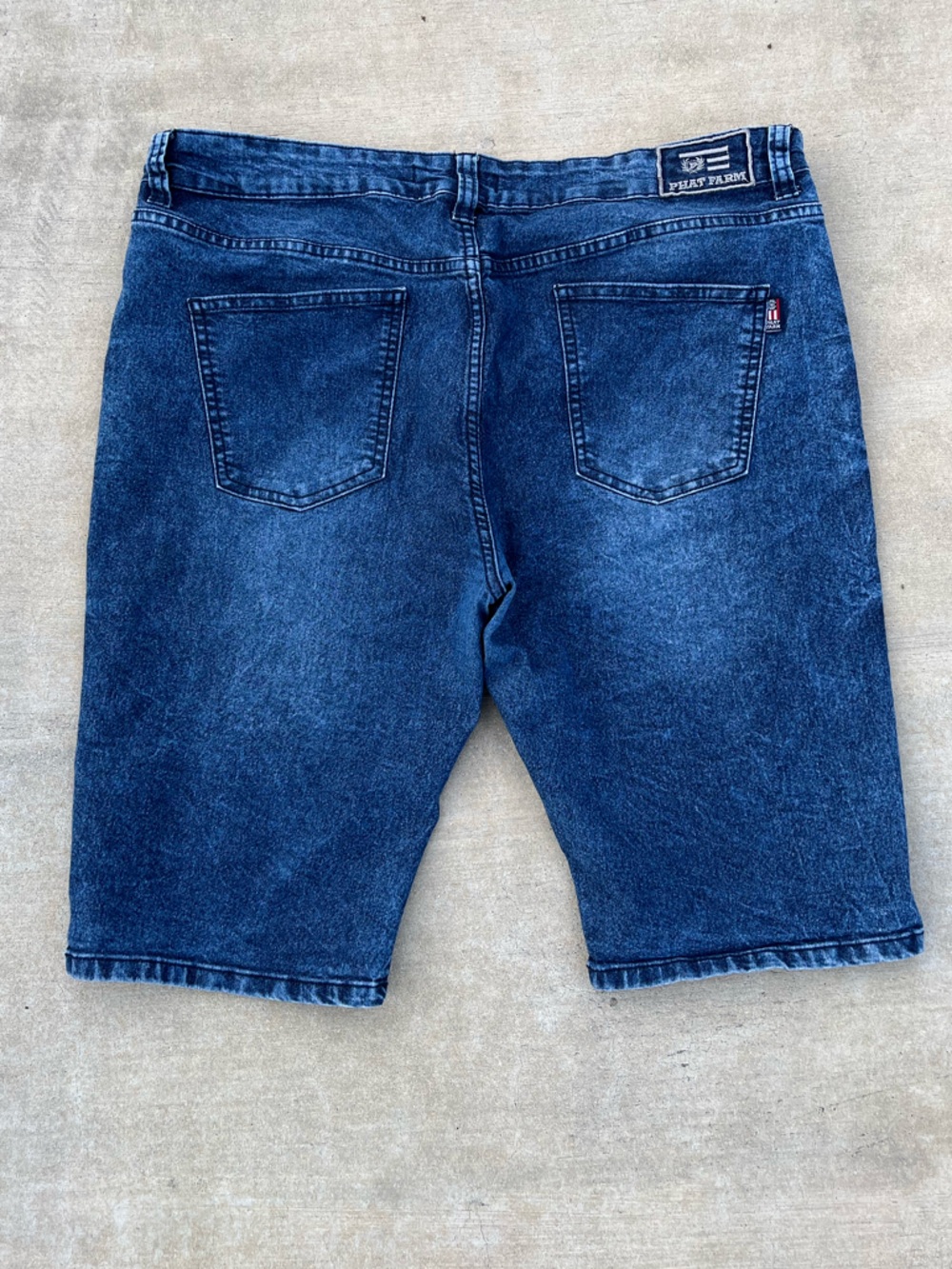 Vintage Phat Farm Y2K Men's Dark Wash Blue Relaxed Denim Shorts size 40 Stretch